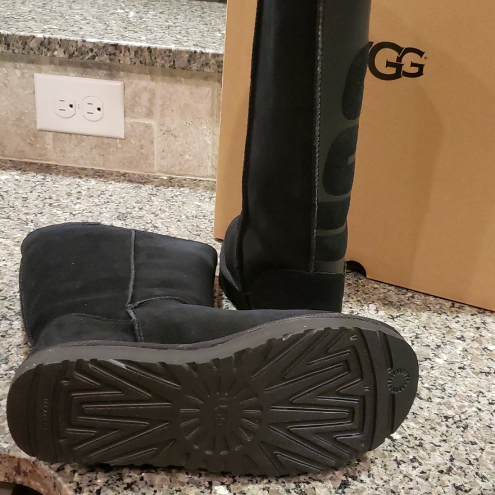 UGG high calf boots - Picture 5 of 5